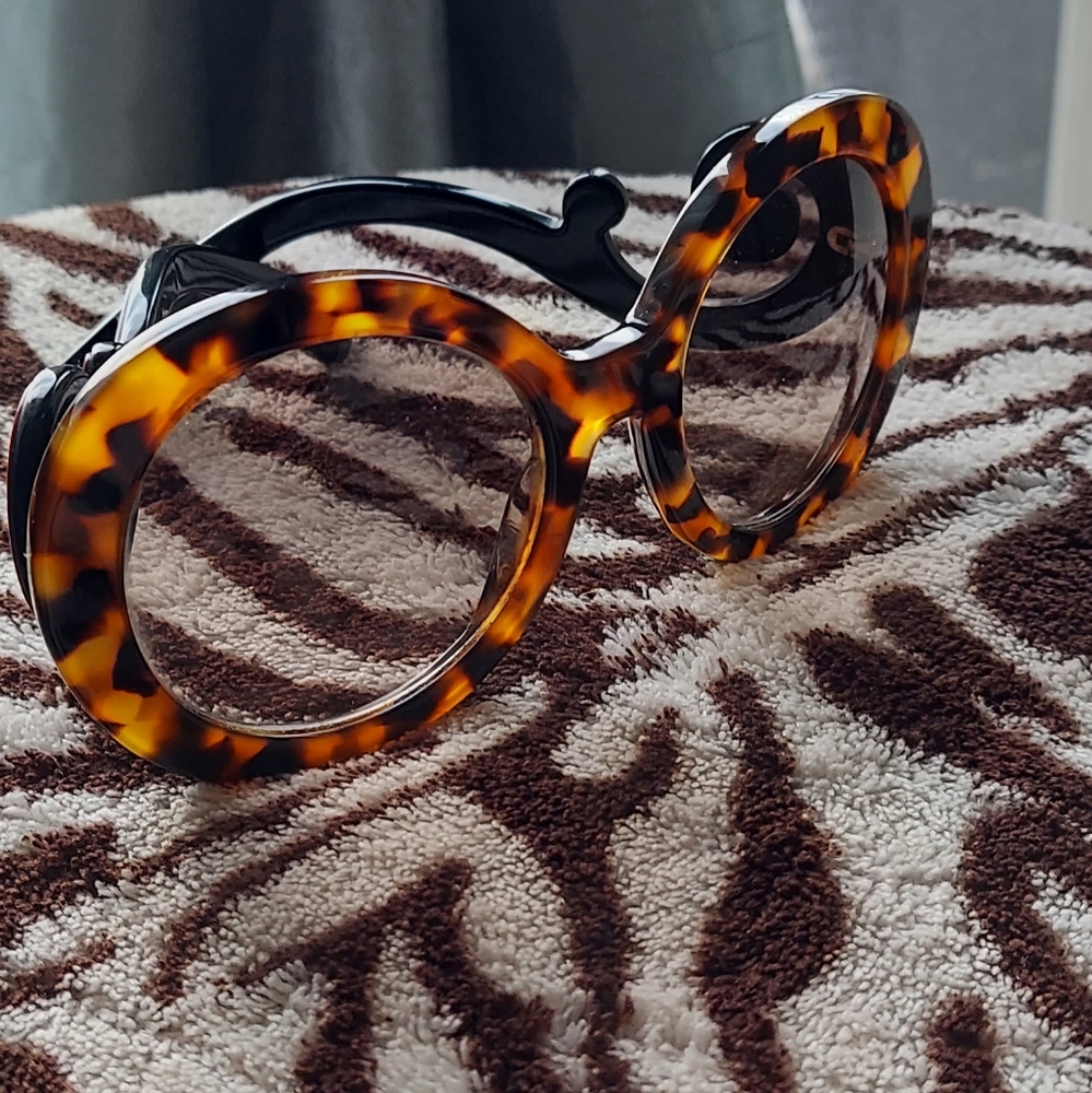 Minimal Boroque Prada Sunglasses 55MM  Bridge 20 Temple 135 55-20-135 Pre-loved